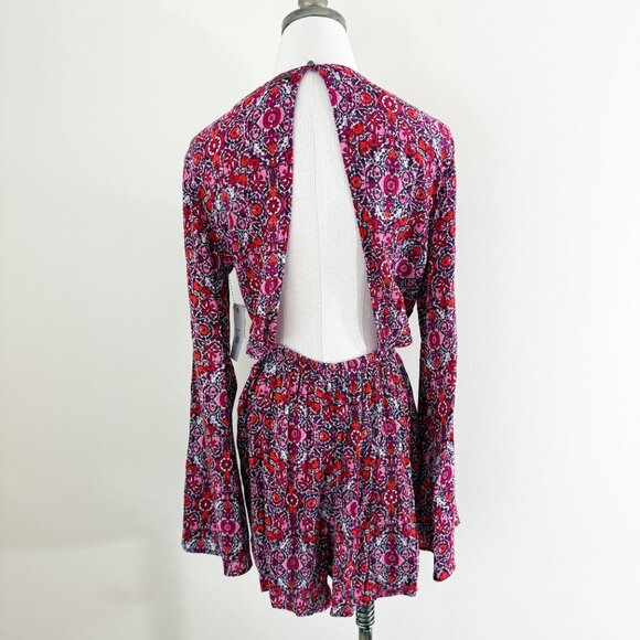 NWT Billabong Pink/Red Long Sleeve Floral Print Romper Sz Large V-Neck Cut Outs - Picture 8 of 13